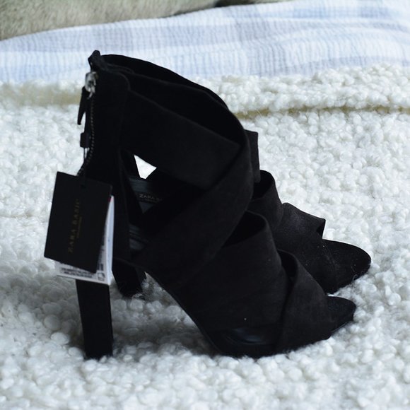 BNWT Zara Black Strappy Heels - Picture 2 of 4